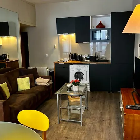 Charming For 4 People 1 Baby In The Heart Of *