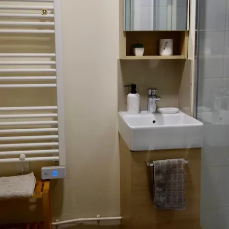 Charming For 4 People 1 Baby In The Heart Of Apartment Paris